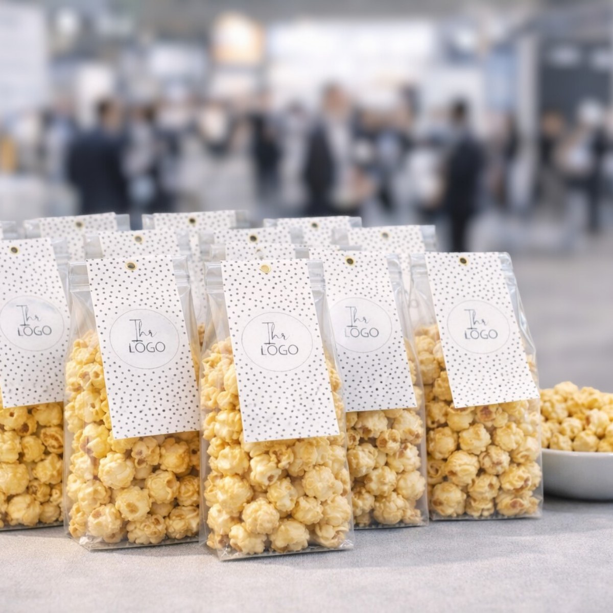 GoldCorn Give-aways mit Logo auf einer Messe
